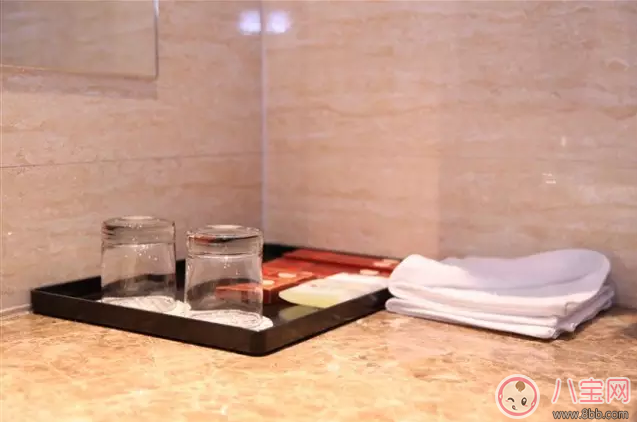 在外面住酒店怎么才覺得安心 帶孩子出門住酒店必備物品