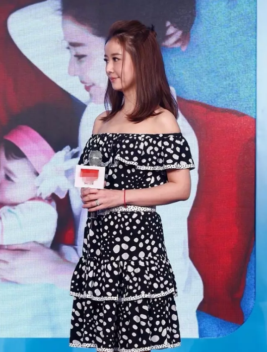 林心如產后快速恢復苗條？產后普拉提讓胸部美回來！