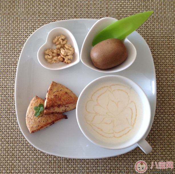 去學校的時間太短來不及吃早餐 孩子快手早餐