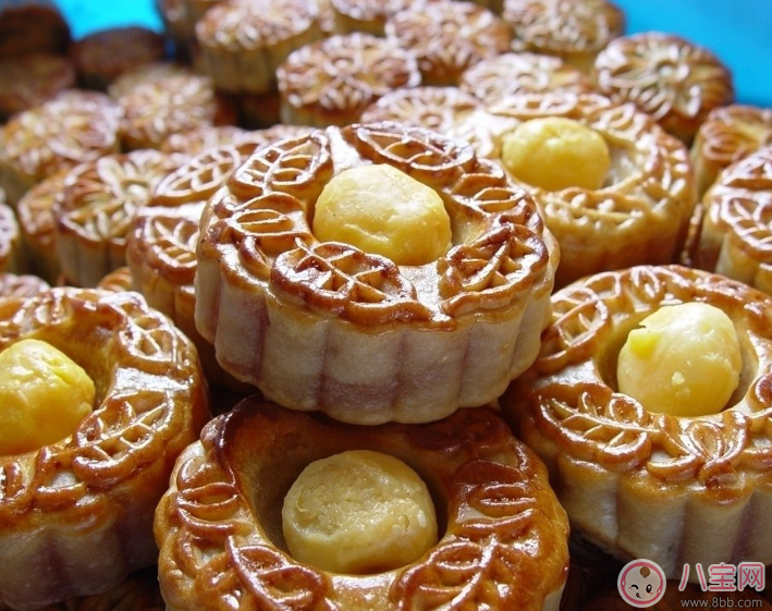 來月經可以吃月餅嗎 吃月餅吃多了會怎么樣