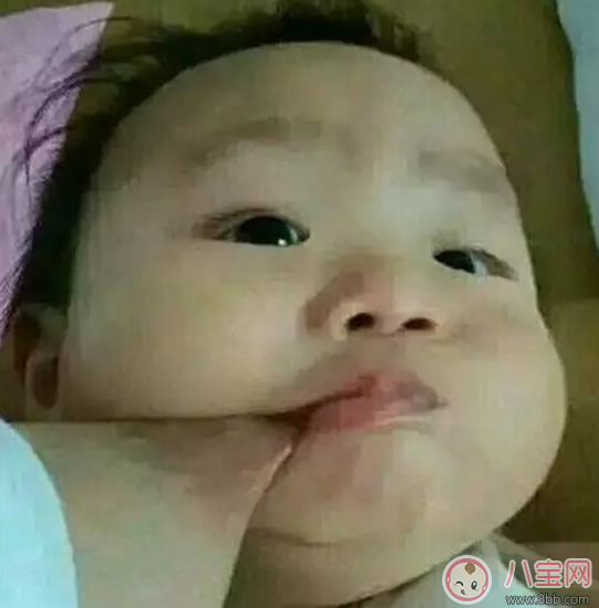 喂奶時總是被咬乳頭 這個反應讓孩子咬得更兇