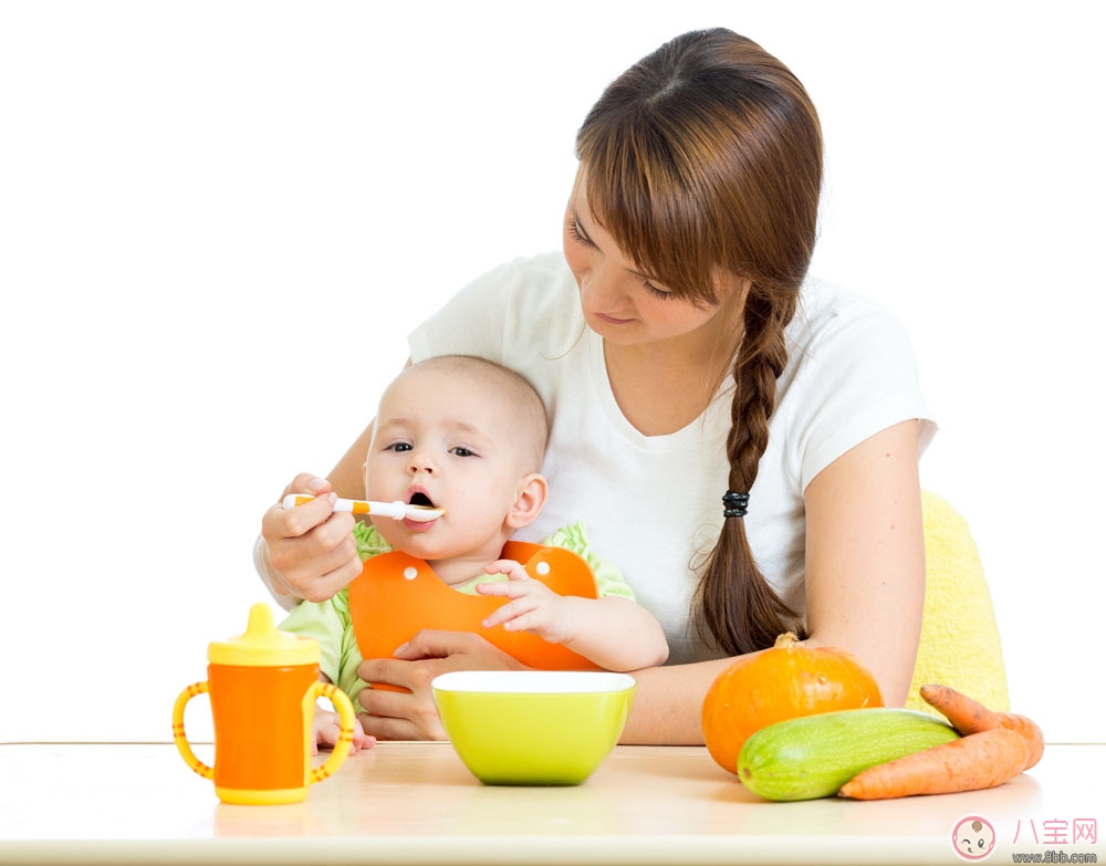 嬰幼兒打嗝的原因  小心潛在健康問題