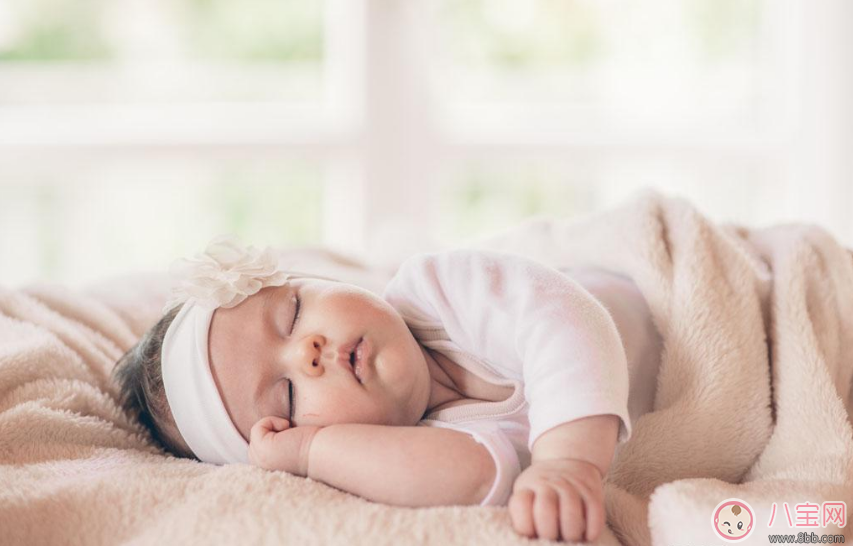 孩子喜歡晚睡有這些危害 如何培養孩子早睡的習慣