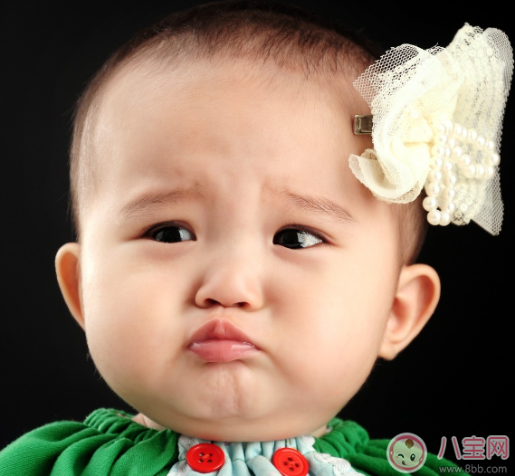 孩子這樣是因為缺乏安全感 這些細節能看出