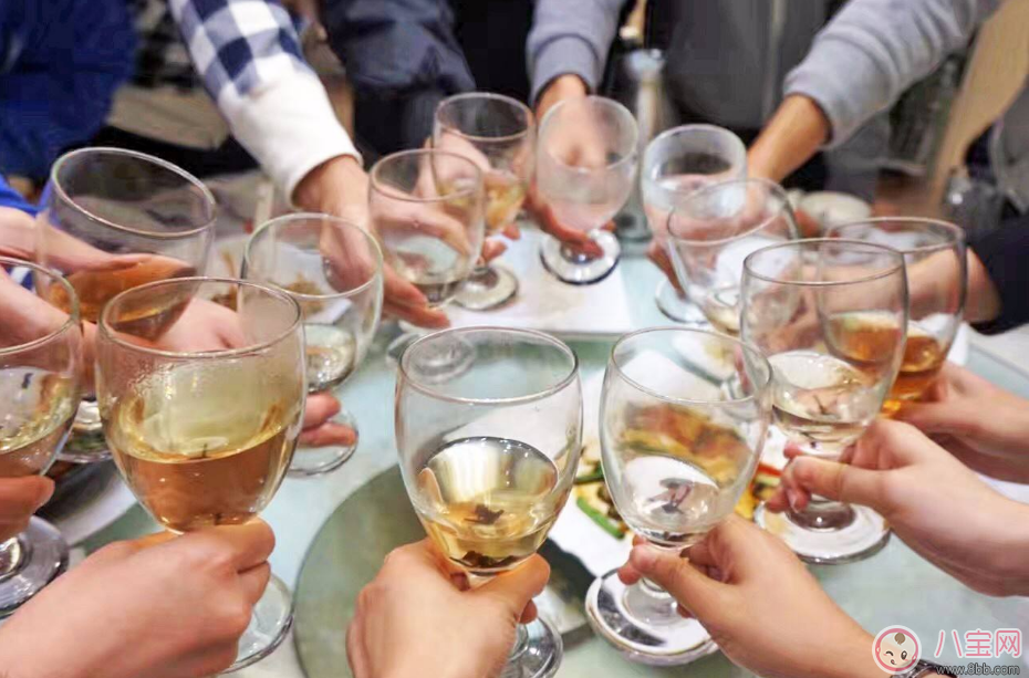 孩子被慫恿喝下半杯白酒進重癥監護室 孩子為什么不能喝白酒