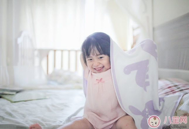 寶寶上幼兒園前的準備 寶寶上學前的心理教育物品準備。