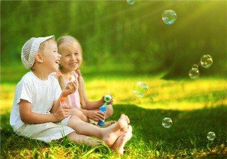 想要寶寶更聰明 嬰幼兒時期用色彩開發寶寶智力