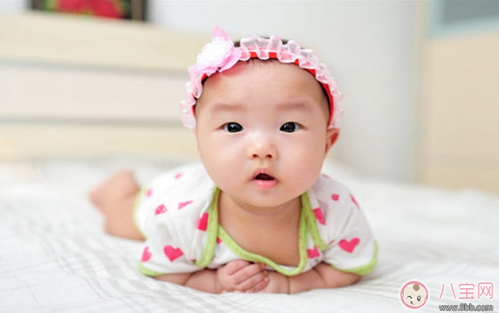 寶寶掉頭發怎么辦寶寶脫發怎么回事 寶寶掉頭發是缺什么