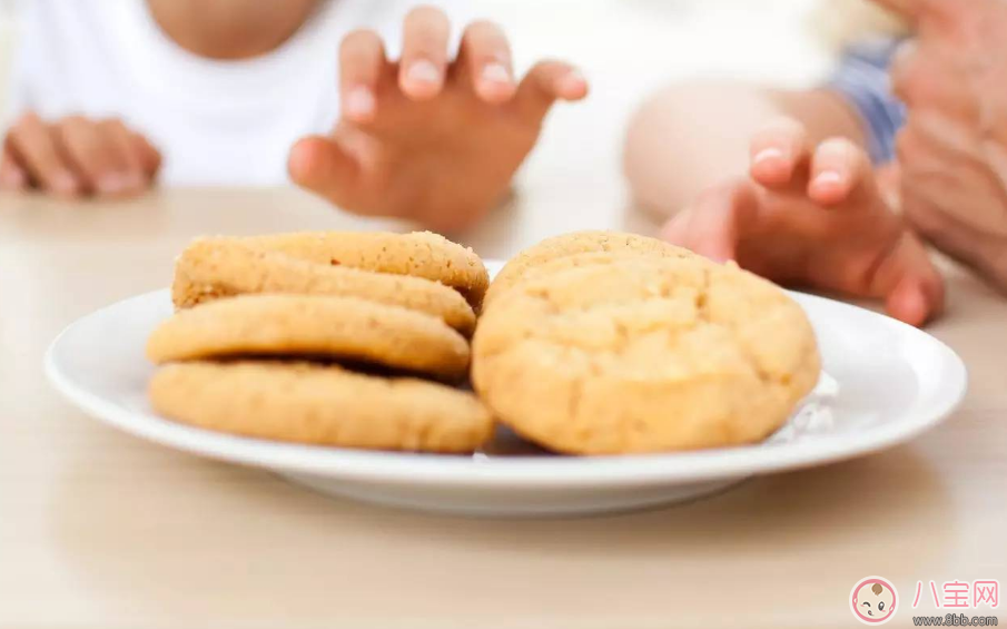 孩子愛吃零食如何糾正 正確引導孩子吃零食才是好方法