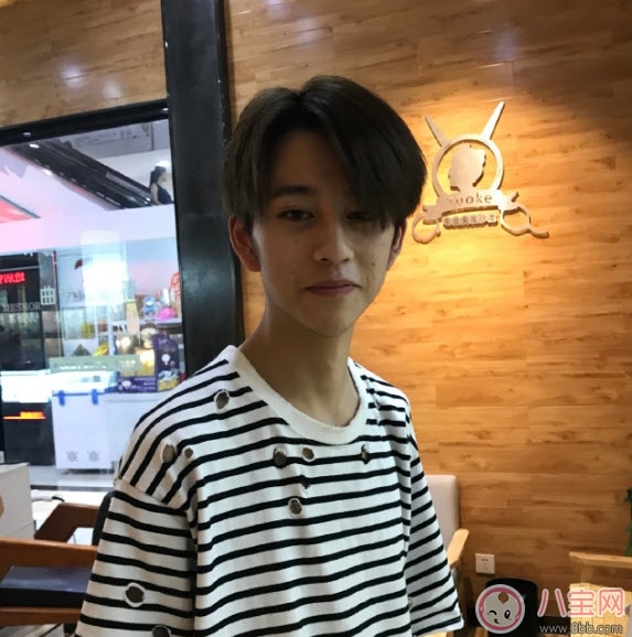 勃物咋治是誰 勃物咋治是什么意思(勃物咋治和吹頭小哥是什么關系)