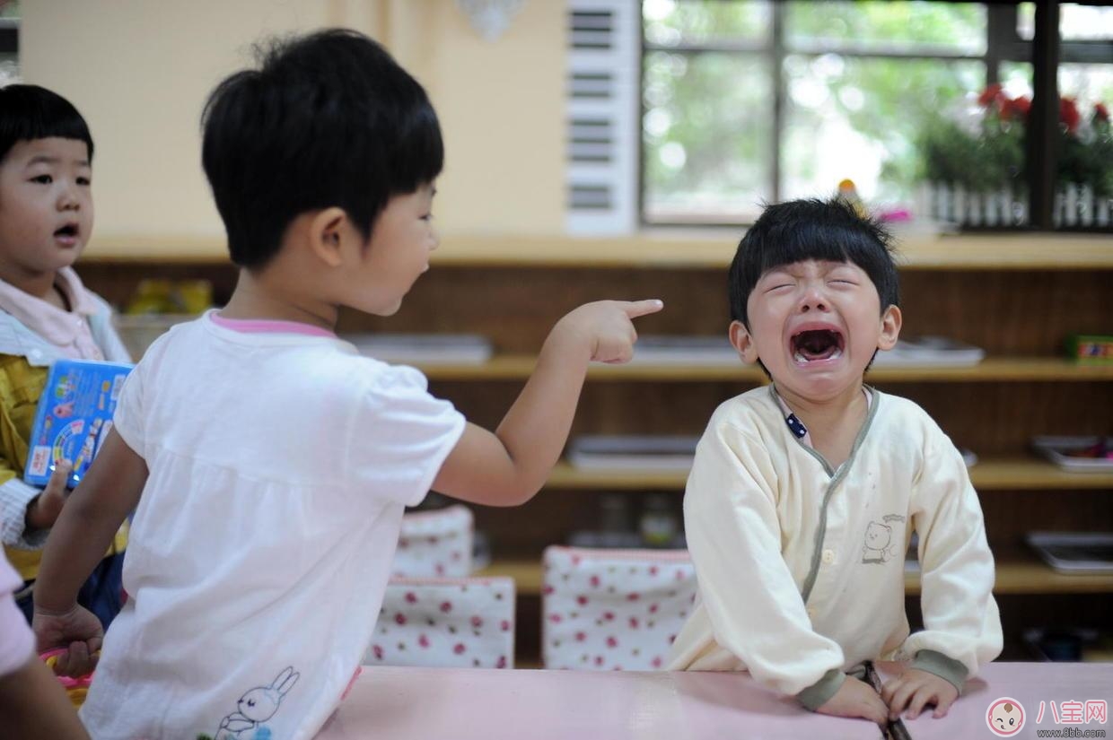 孩子被欺負家長該如何應對 怎么做才能教育孩子