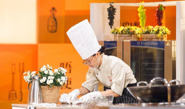 英文歌大世界的歌在線_廚房大胃王之楊明錚垃圾處理器_大大的廚房是什么歌