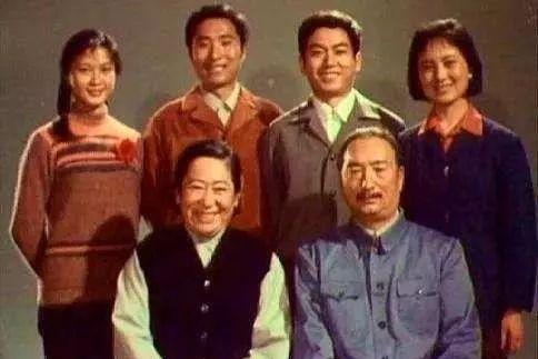 小孩名字同音不同字好改嗎_小孩名字里不能有上一代的同音字嗎_跟孩同音的字
